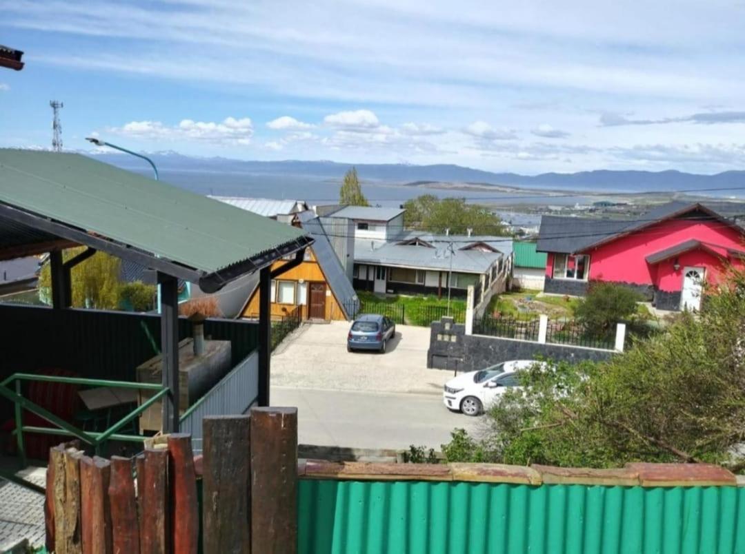 Alem Casa De Familia Hotel Ushuaia Exterior foto